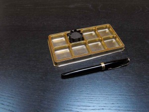 chese-aurii-din-plastic-pentru-bomboane-1378-6