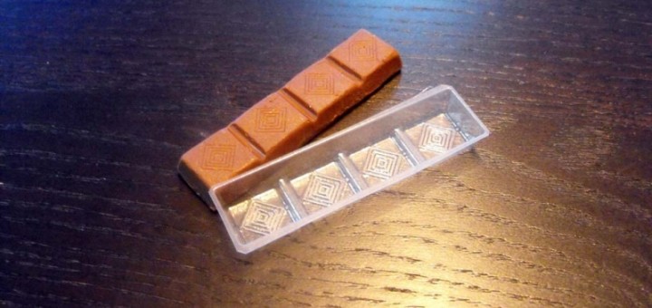 Chese din plastic tablete de ciocolata