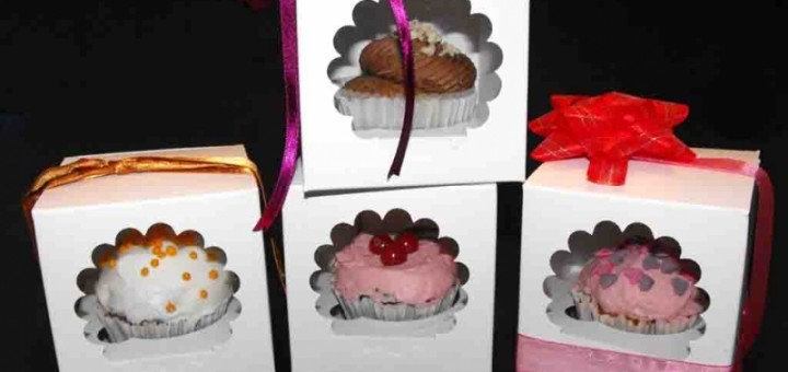 Cutii carton cupcakes