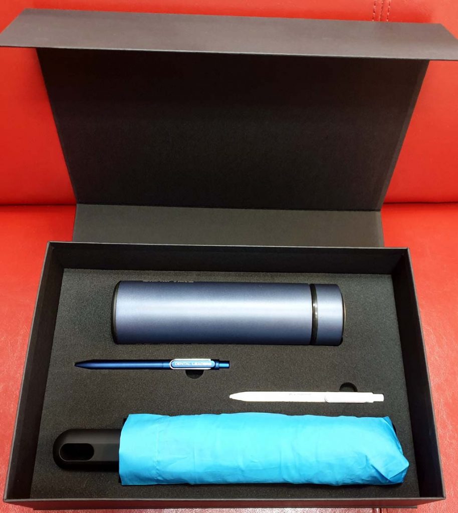 6232 Hartie pt cutie cu magnet 350x230x90 (1)