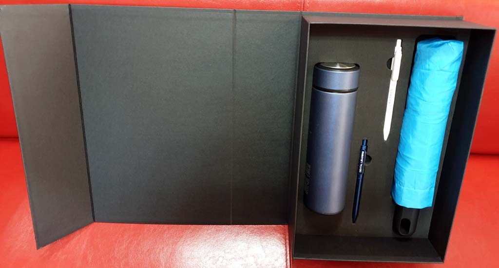 6232 Hartie pt cutie cu magnet 350x230x90 (13)